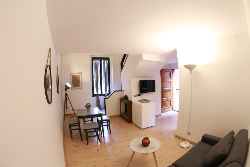 Palazzo Velli Suites Рим Екстер'єр фото