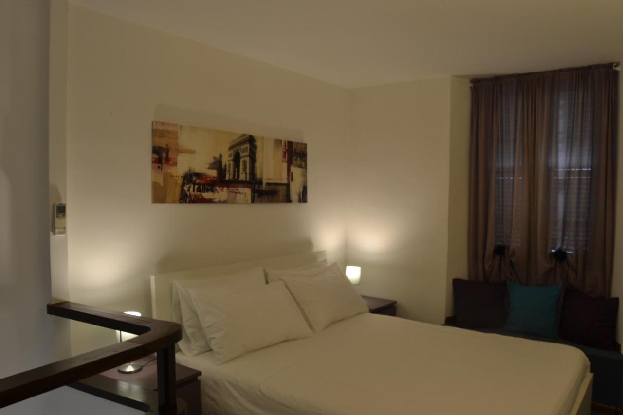 Palazzo Velli Suites Рим Екстер'єр фото